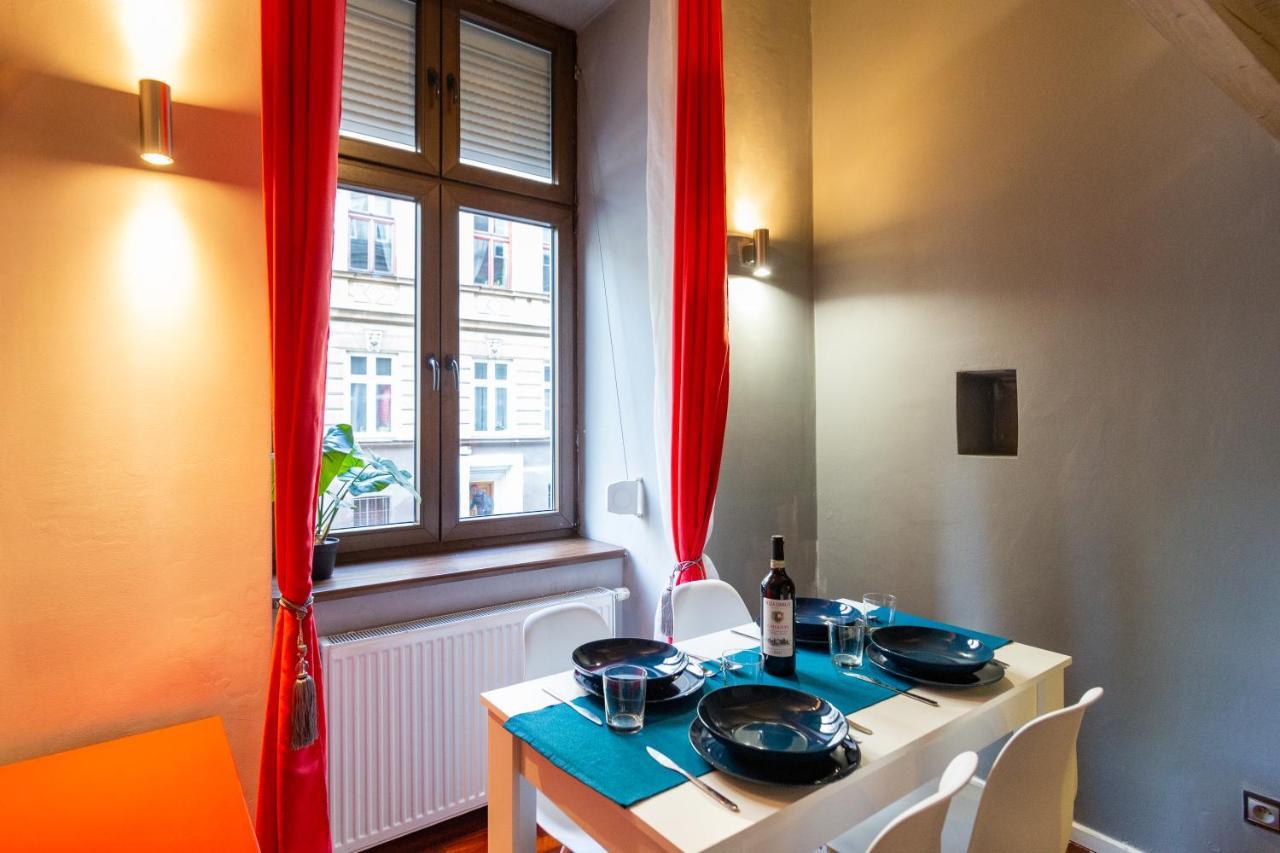Lilly Apartment Main Train Station Old Town By The Castle Suites 克拉科夫 外观 照片