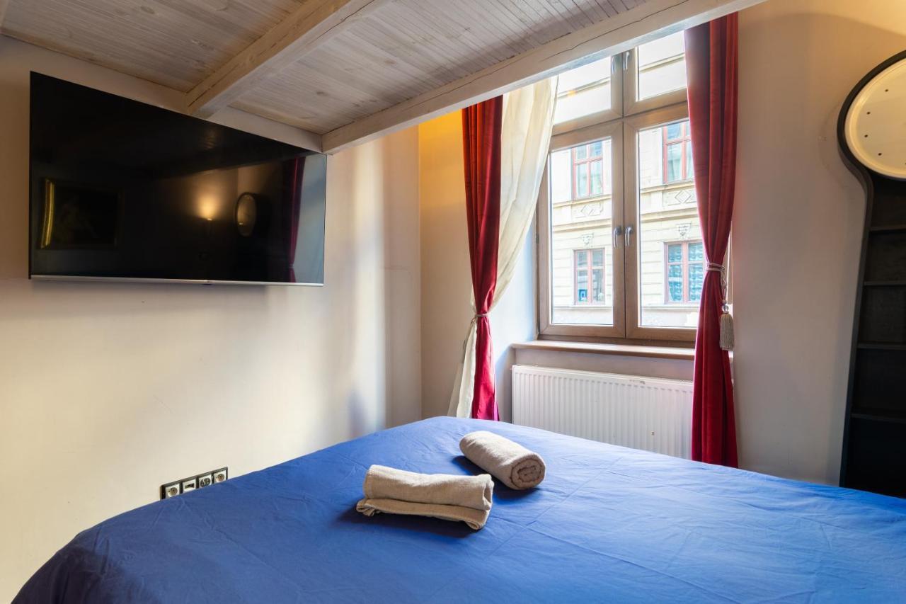 Lilly Apartment Main Train Station Old Town By The Castle Suites 克拉科夫 外观 照片